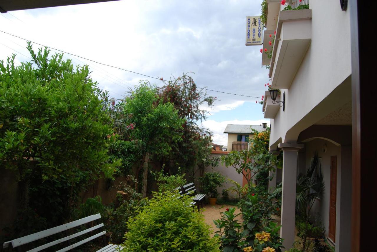 Antsirabe Hotel Exterior foto