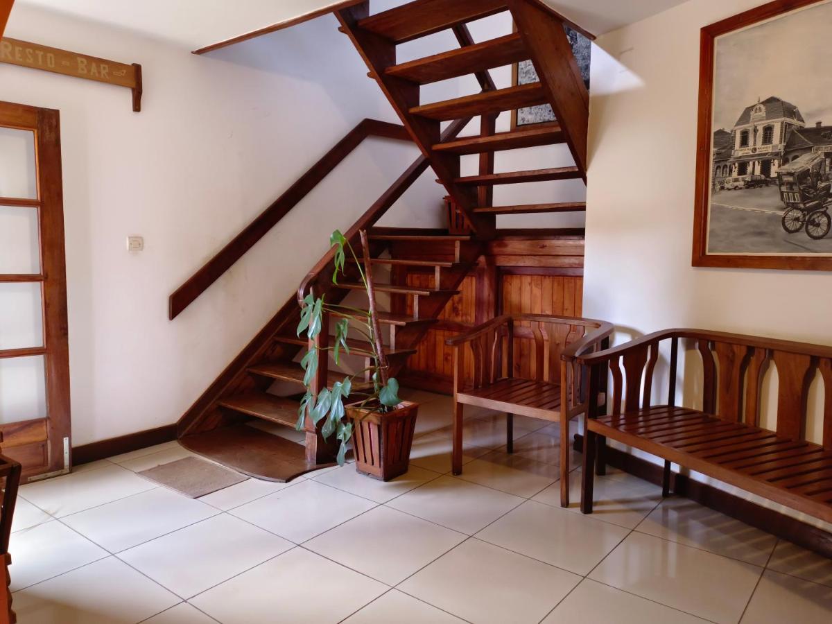 Antsirabe Hotel Exterior foto