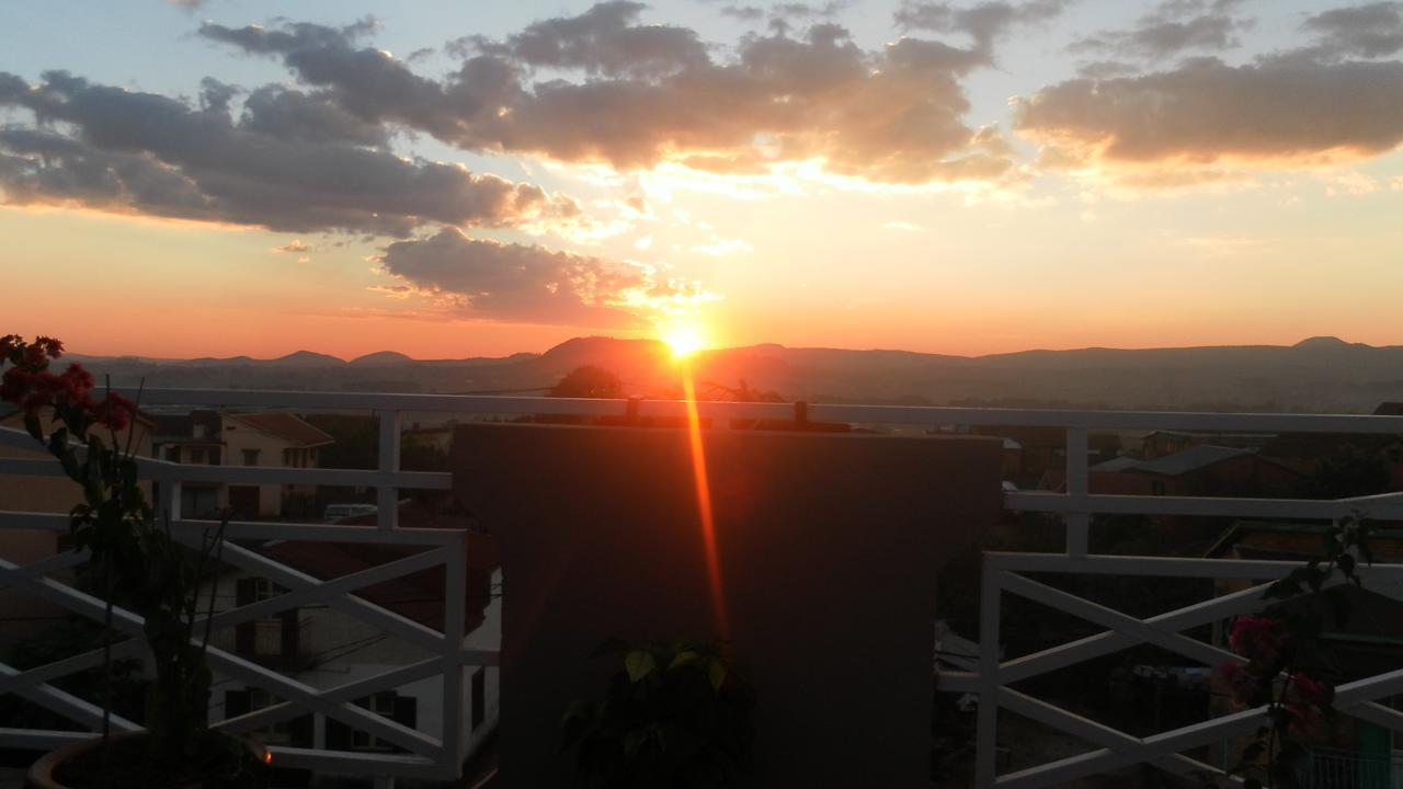 Antsirabe Hotel Exterior foto